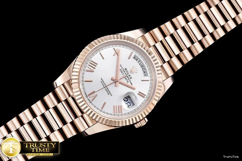 0927 RDD0208A – DayDate 40mm FlexibleFit 680